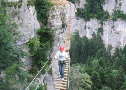 Via ferrata, escalade, canoë, venez prendre l'air